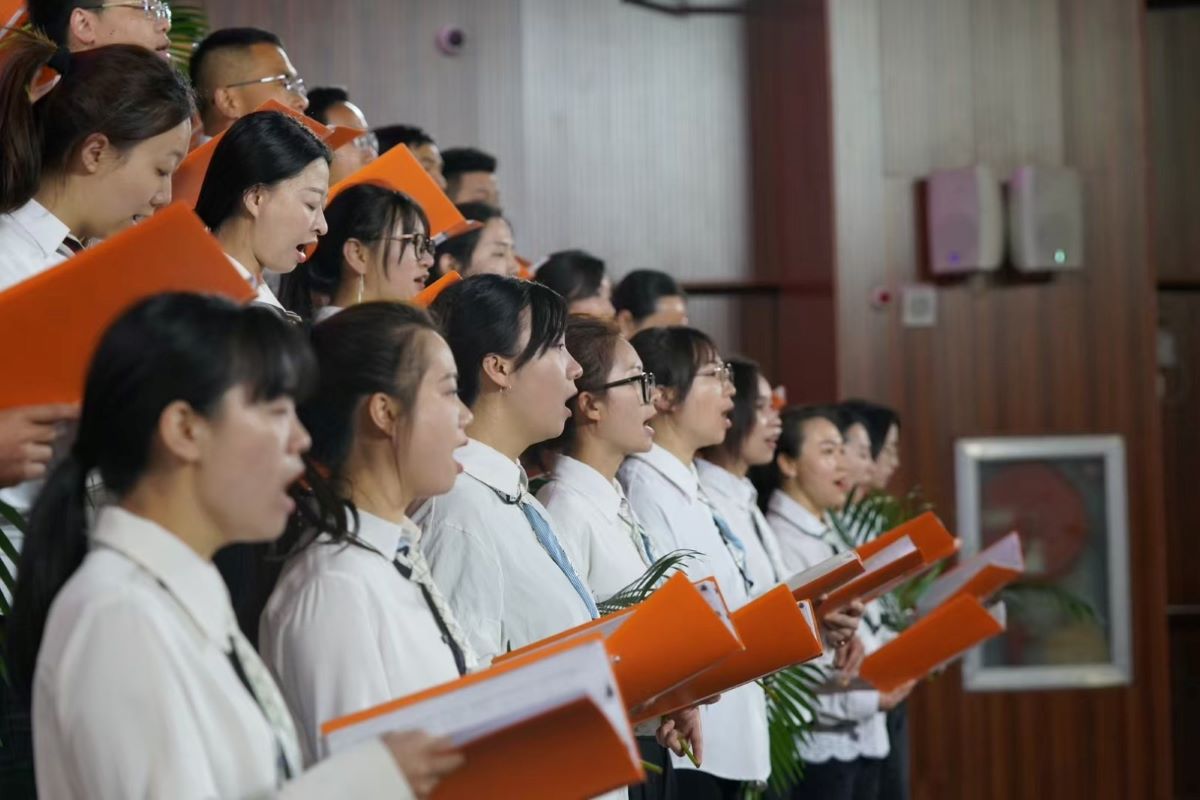 主笔手记&播客｜走近六位一线传道人的群像图景后，有哪些问题值得继续讨论？